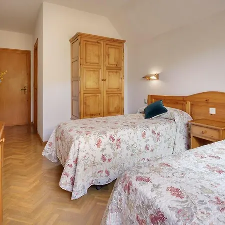 Lo Foraton Hotel 2*